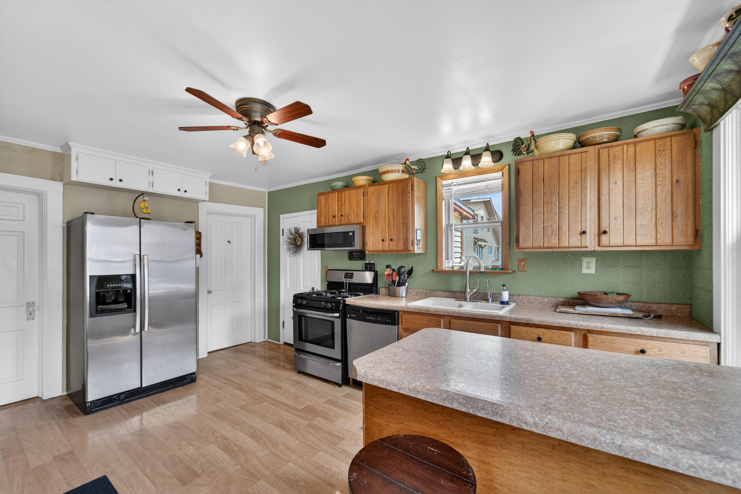 1739 Chatham Street Racine, WI 53402 - Photo 13 of 26 Kitchen