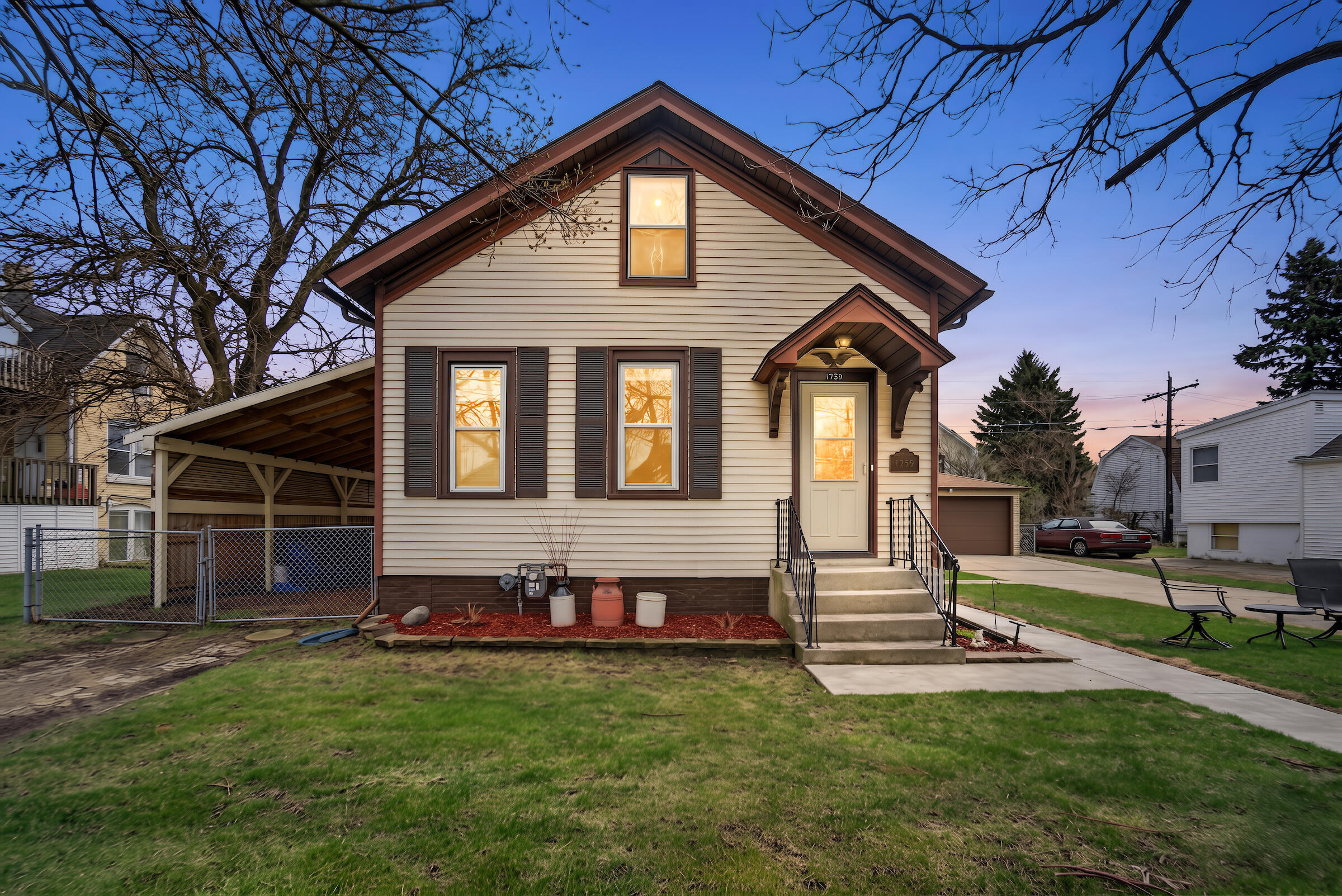 1739 Chatham Street Racine, WI 53402 - Photo 2 of 26 Front of Home