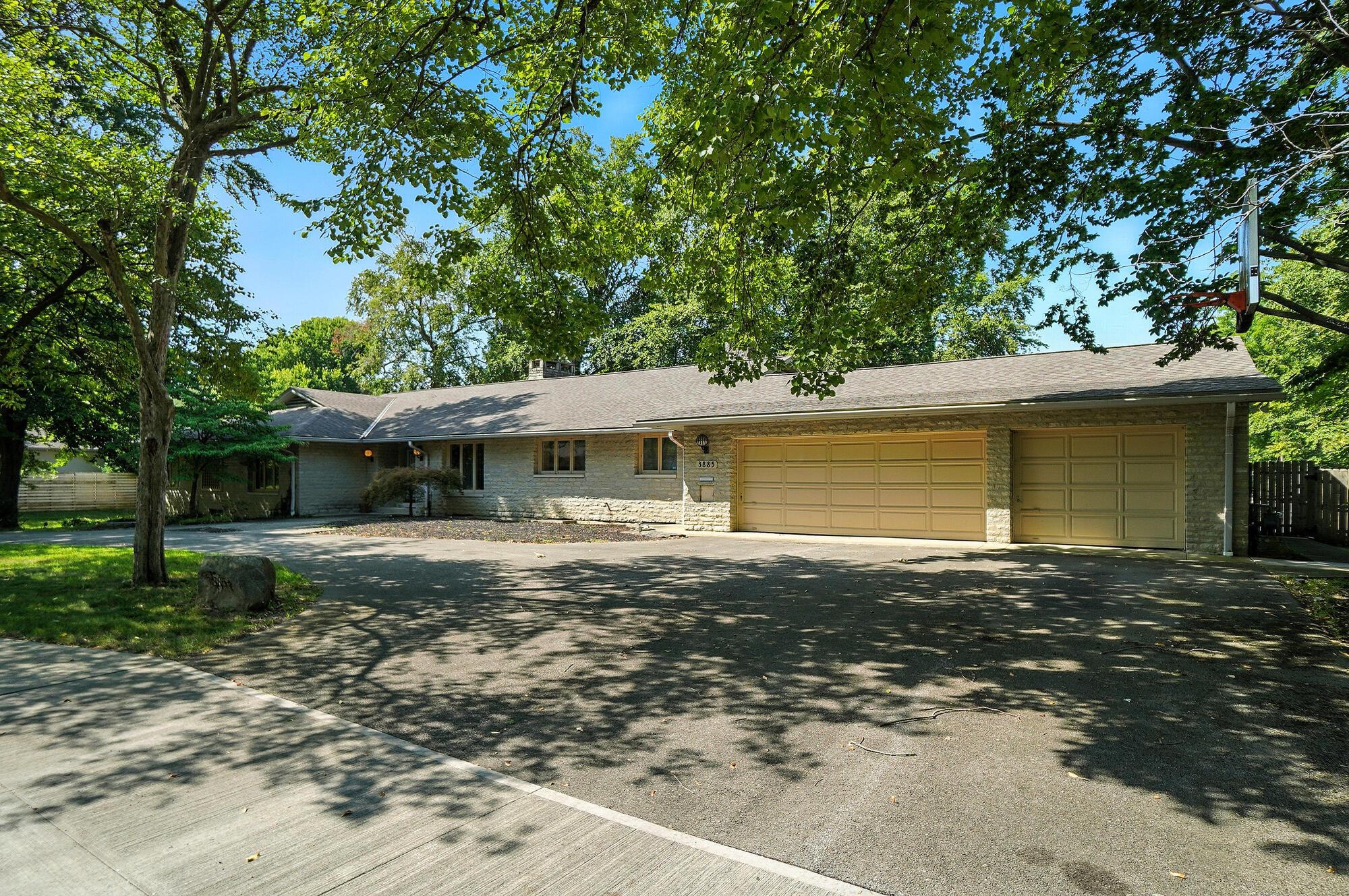 3885 Woodbridge Road Columbus, OH 43220 - Photo 1 of 158 006