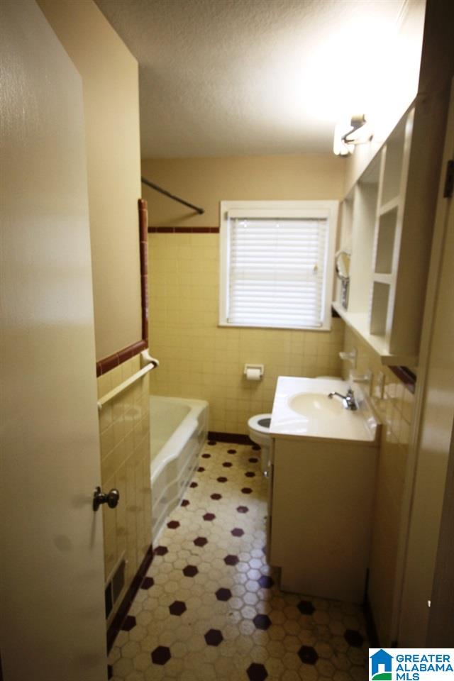 2008 Lynn Road Anniston, AL 36207 - Photo 12 of 36