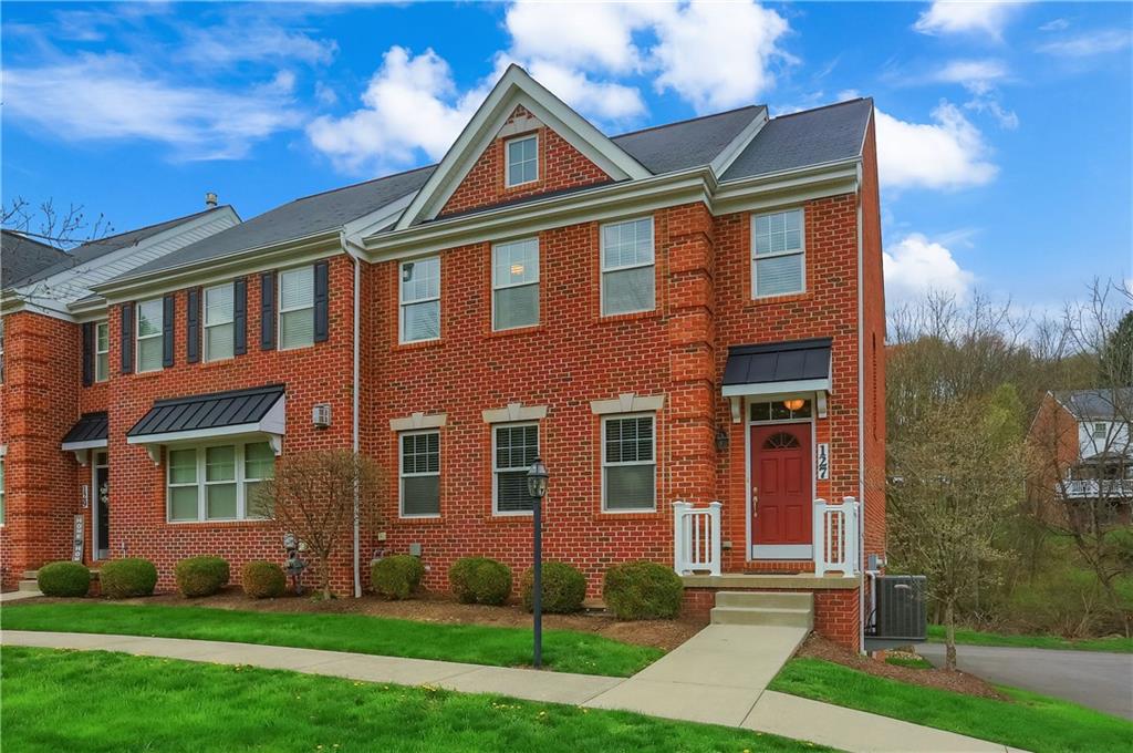 127 Shenot Road Wexford, PA 15090 - Photo 2 of 49 Front of the home with common sidewalk