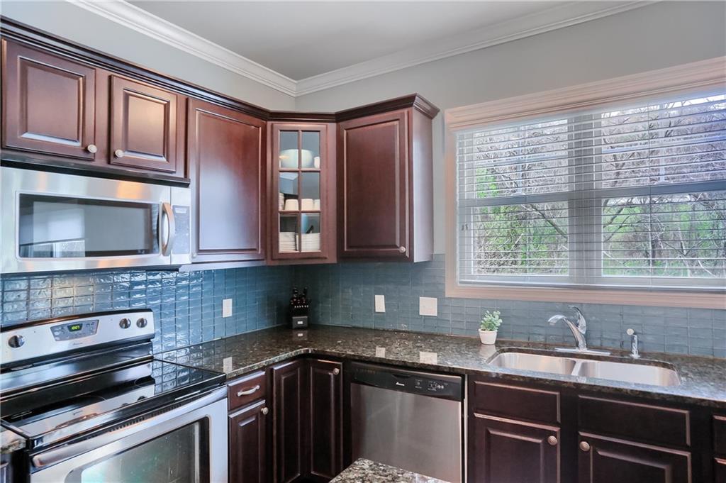 127 Shenot Road Wexford, PA 15090 - Photo 22 of 49 Kitchen