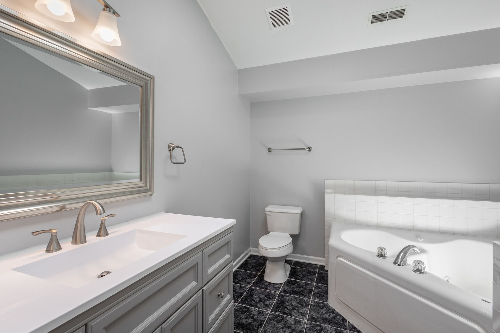 2827 Rutland Circle, Unit 204 Naperville, IL 60564 - Photo 13 of 17