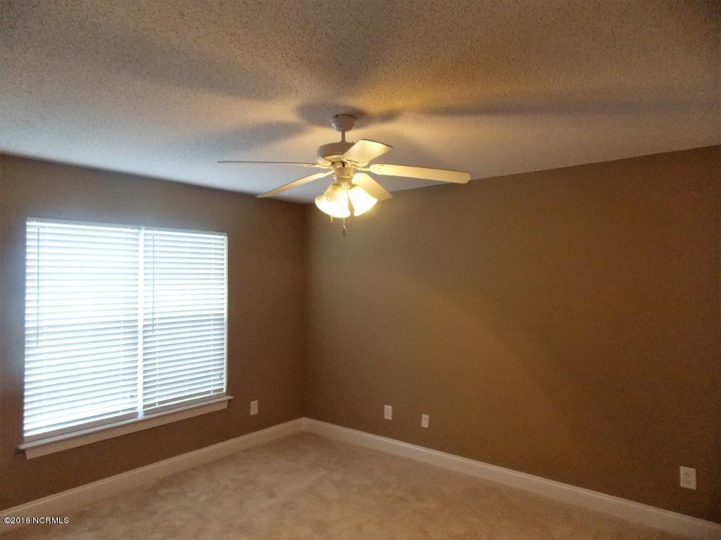 3121 Ruth Court Greenville, NC 27834 - Photo 8 of 14 008 Master BR