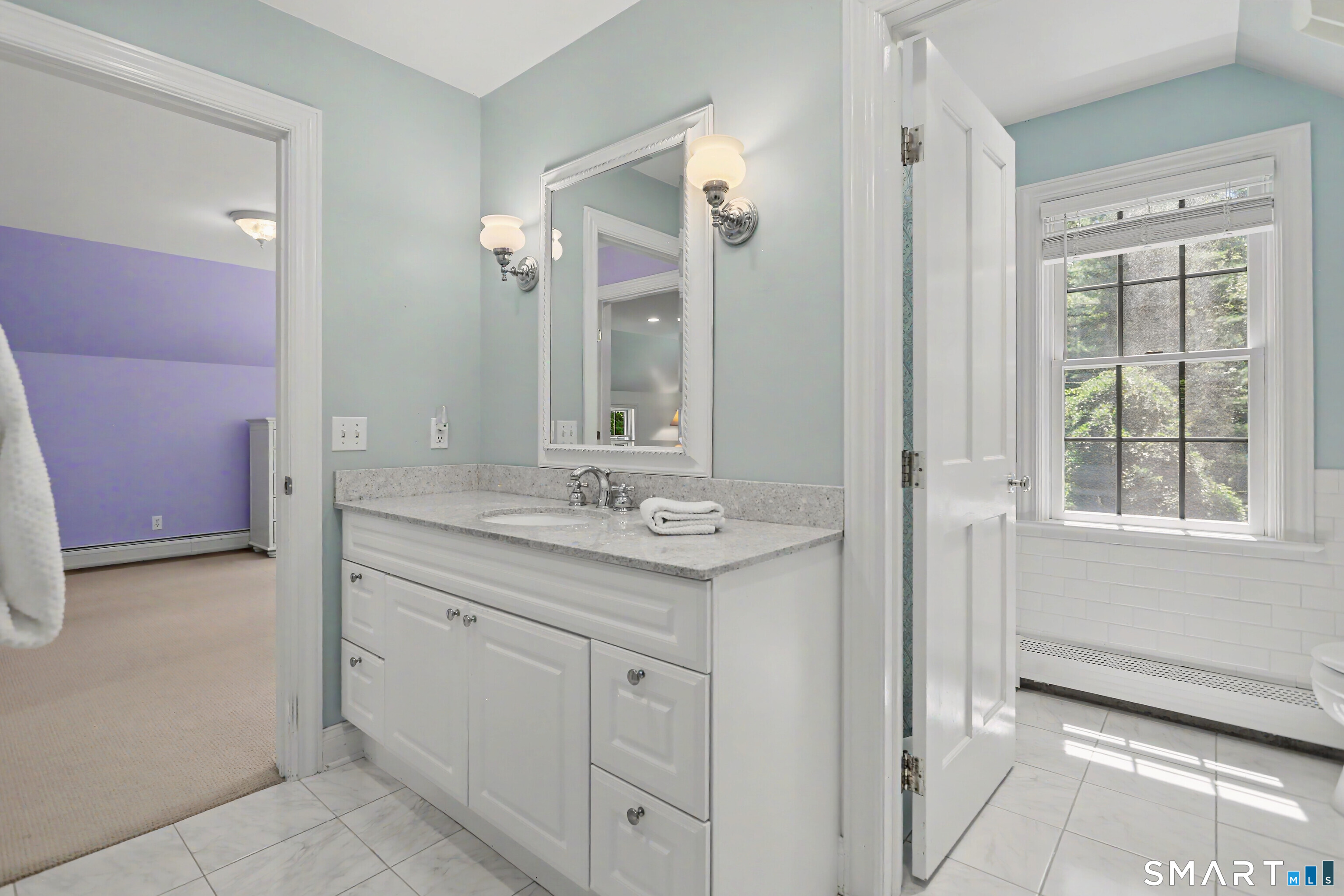 31 Vista Road Wilton, CT 06897 - Photo 27 of 34 Shared bath with granite vanity and timeless finishes.