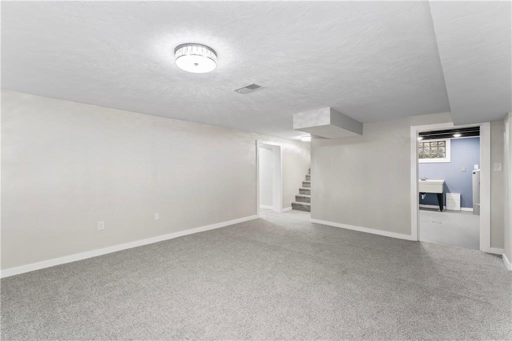 687 Bower Hill Road Venetia, PA 15367 - Photo 25 of 37