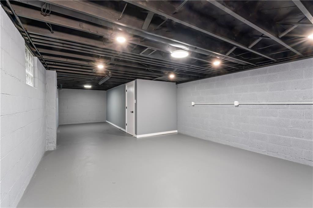 687 Bower Hill Road Venetia, PA 15367 - Photo 28 of 37