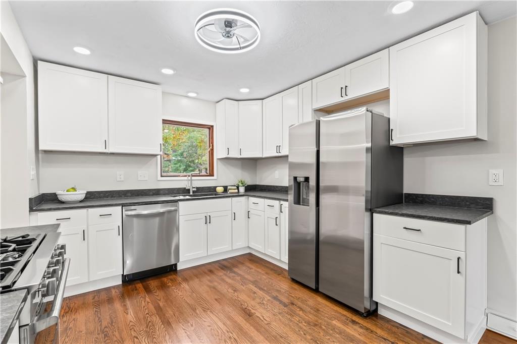 687 Bower Hill Road Venetia, PA 15367 - Photo 7 of 37