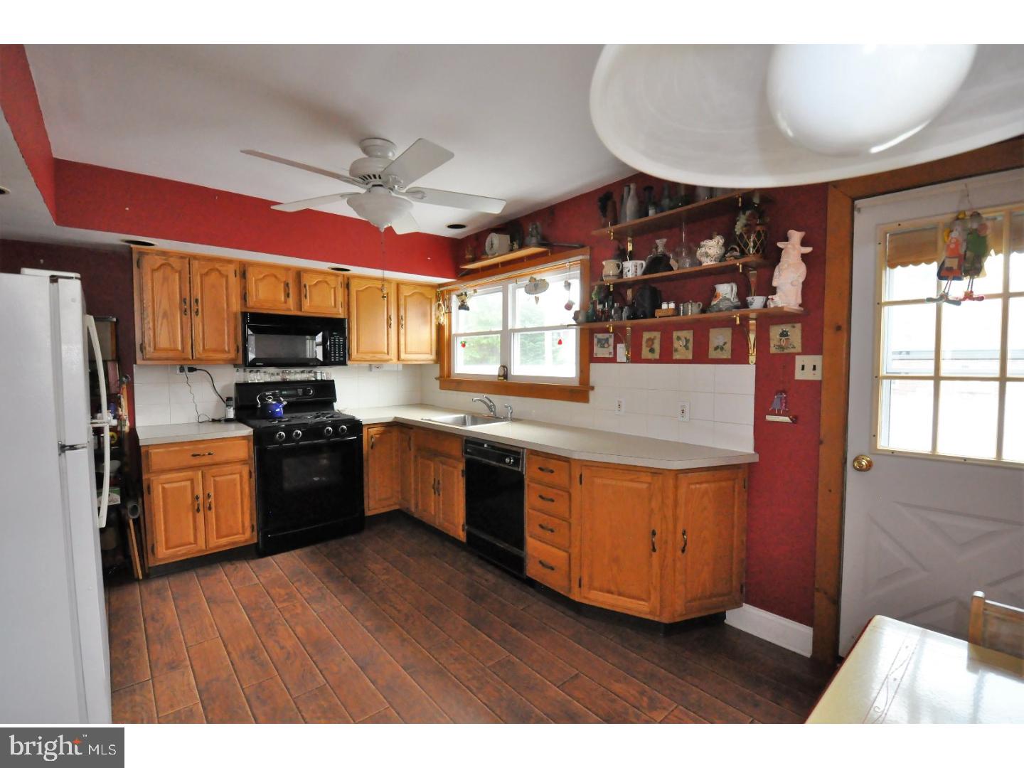 249 Powell Road Springfield, PA 19064 - Photo 7 of 25