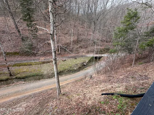 $699,900 | 866 Cabin Creek Way, Sevierville, TN 37862