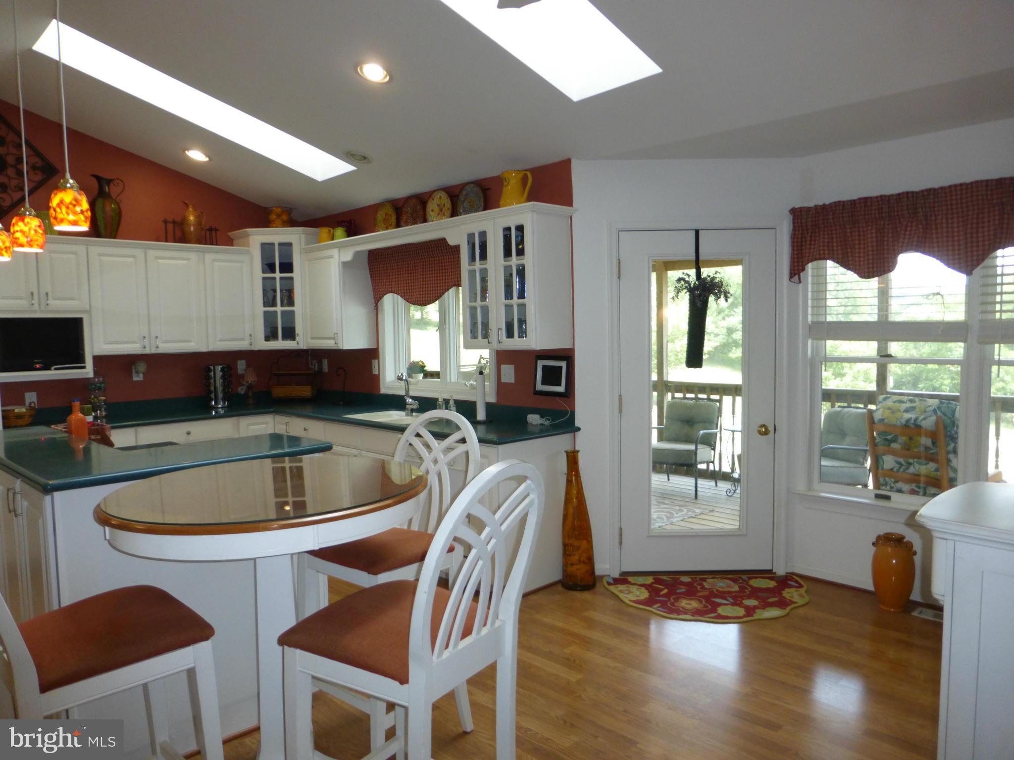 12383 Jesse Smith Road Mount Airy, MD 21771 - Photo 4 of 29 Kitchen
