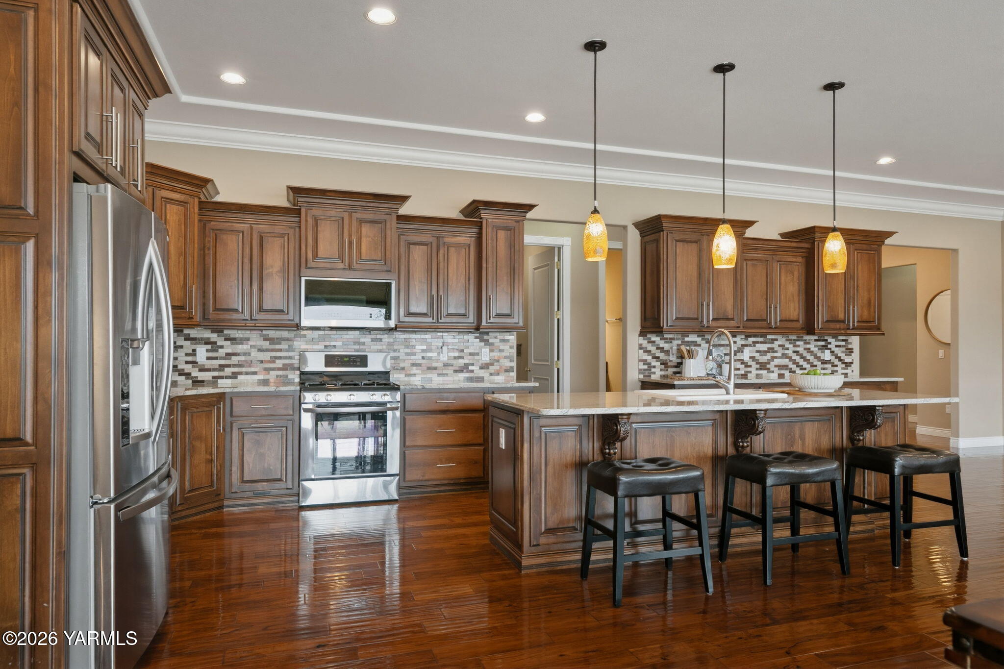 7501 Crestfields Road Yakima, WA 98903 - Photo 21 of 42 Tons of Cabinet and Counter Space