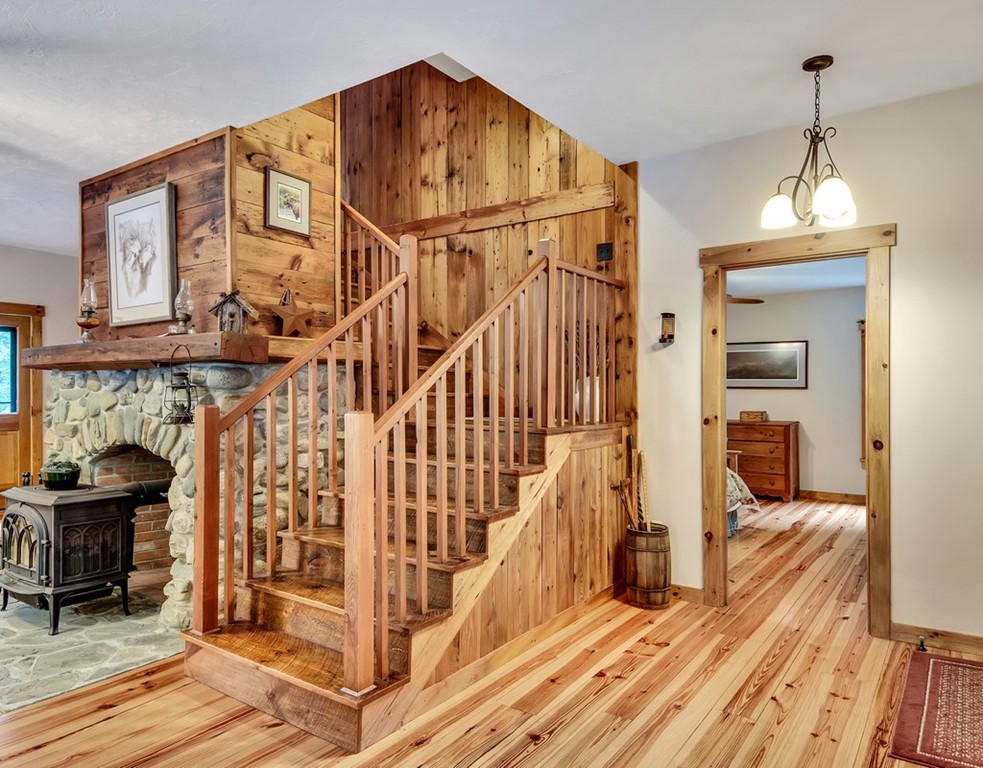 530 Lowell Road Groton, MA 01450 - Photo 4 of 27