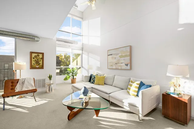 $235,000 | 1829 3rd Avenue South, Unit 215, Minneapolis, MN 55404