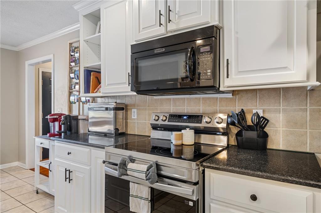 7216 Rene Street Shawnee, KS 66216 - Photo 14 of 55