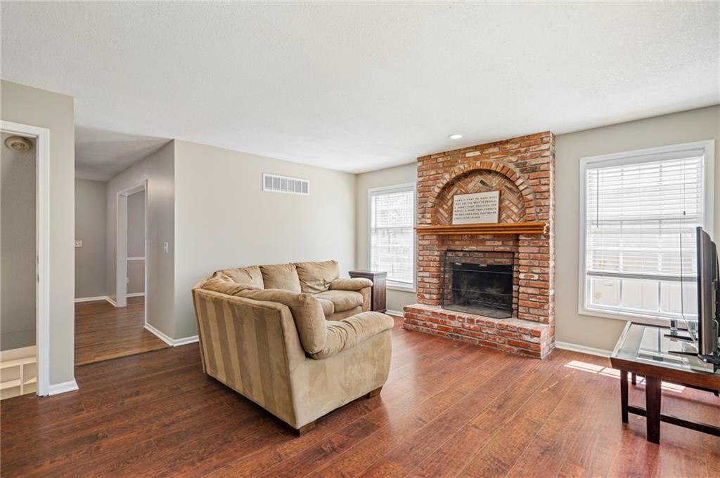 7216 Rene Street Shawnee, KS 66216 - Photo 3 of 55