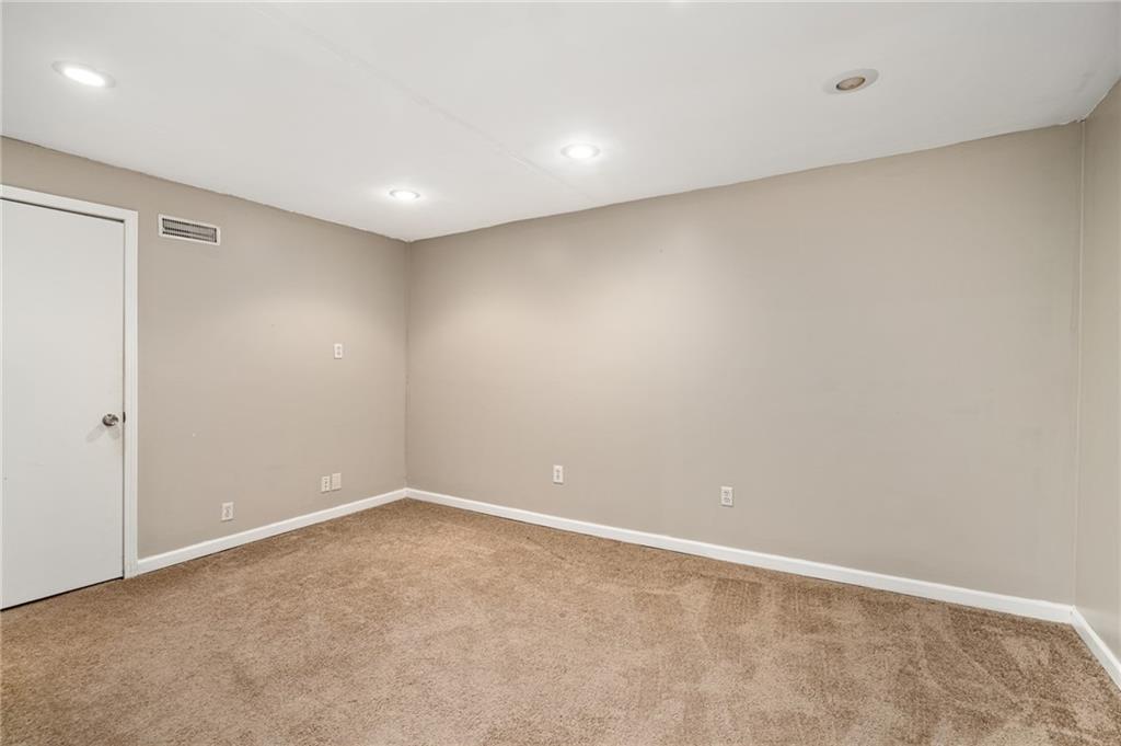 7216 Rene Street Shawnee, KS 66216 - Photo 36 of 55