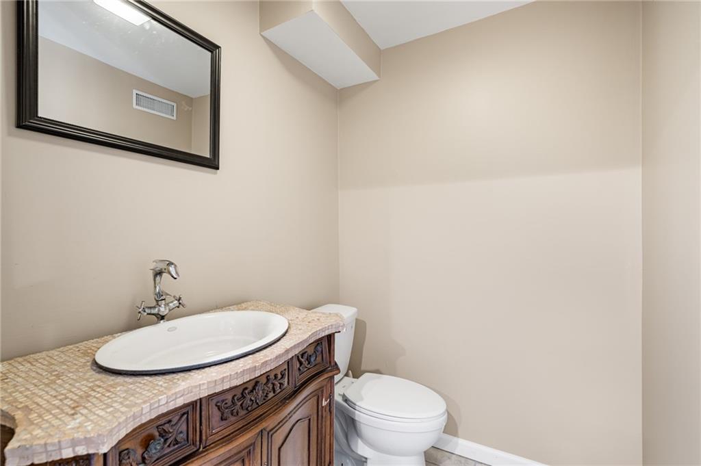 7216 Rene Street Shawnee, KS 66216 - Photo 38 of 55