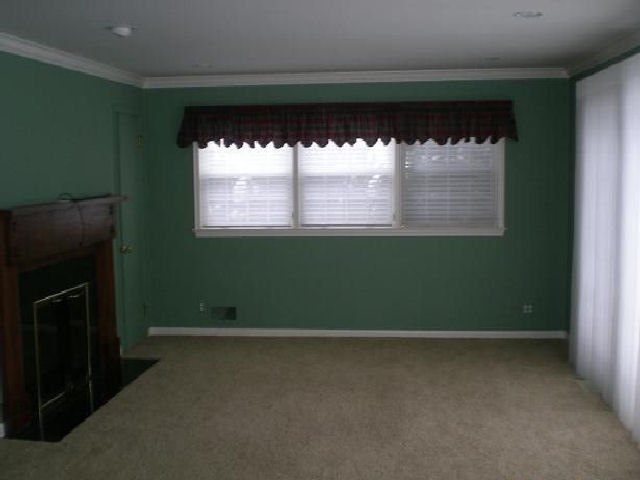 557 Thorntree Road Grosse Pointe, MI 48236 - Photo 5 of 12 20000399-4.JPG