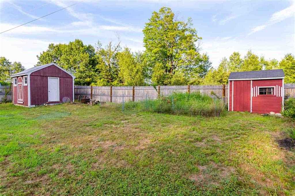 33 Syracuse Road Nashua, NH 03064 - Photo 14 of 15 Gallery Image 14