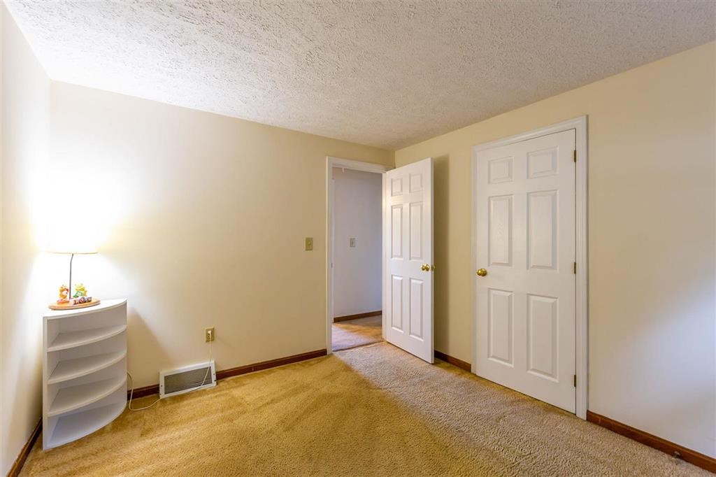 33 Syracuse Road Nashua, NH 03064 - Photo 9 of 15 Gallery Image 9