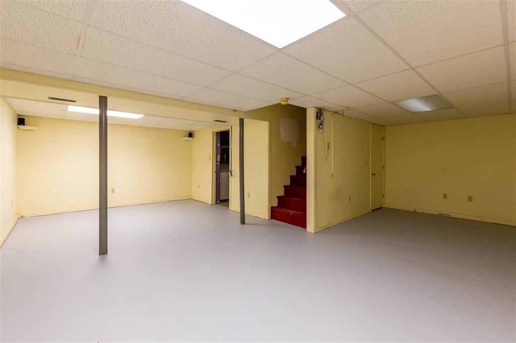33 Syracuse Road Nashua, NH 03064 - Photo 10 of 15 Gallery Image 10