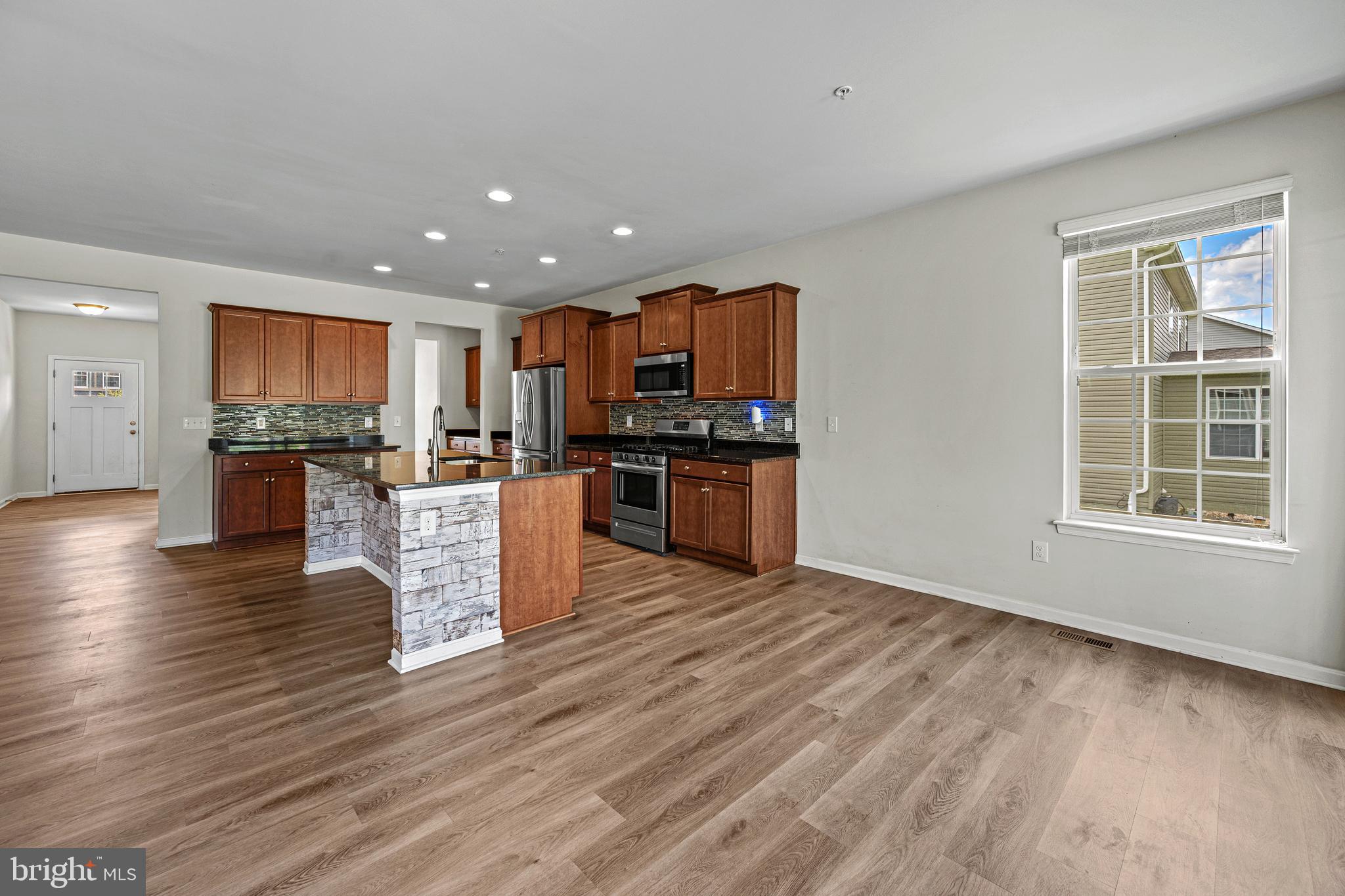 682 Stonegate Road Westminster, MD 21157 - Photo 8 of 45 Gallery Image 8