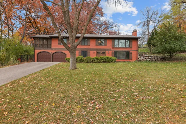 $629,900 | 1533 Clare Lane, Wayzata, MN 55391