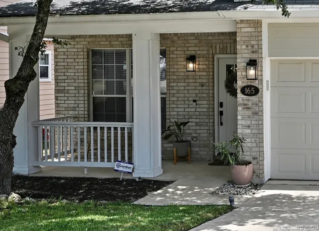 $2,450 | 165 Red Hawk, San Antonio, TX 78258