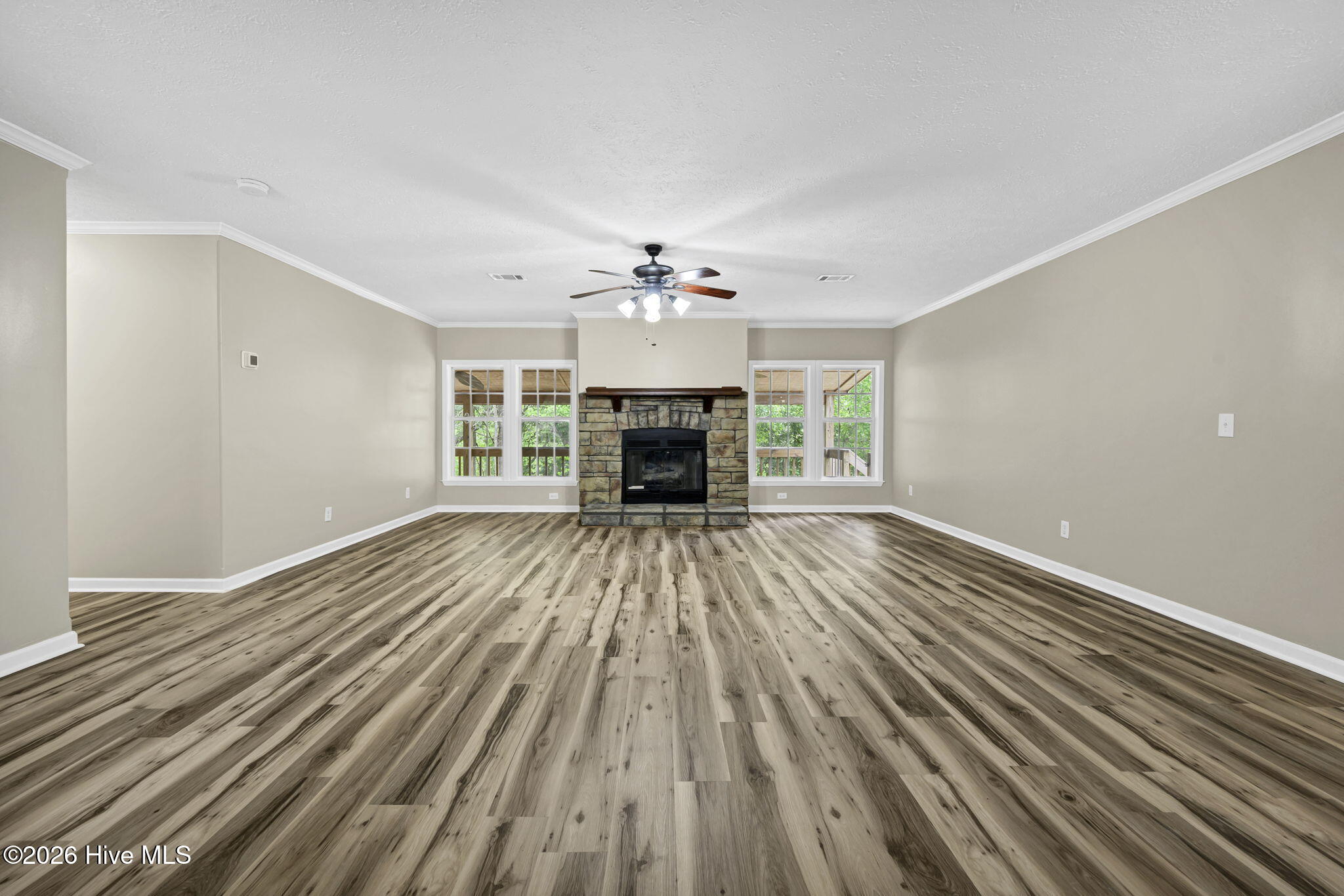 552 Colonial Landing Road Southeast Bolivia, NC 28422 - Photo 8 of 53 Living Room