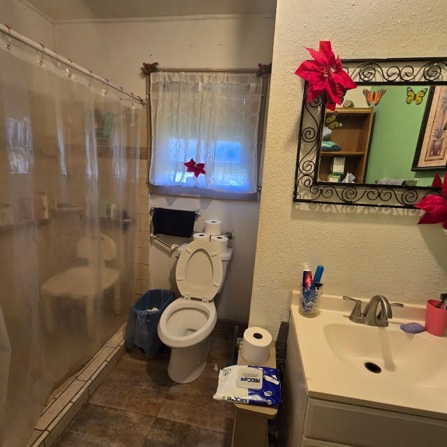 738 West 1st Street Alice, TX 78332 - Photo 6 of 7