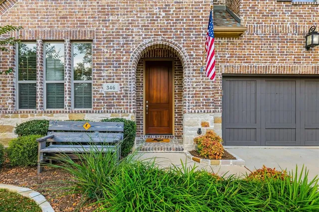 a house view with a outdoor space