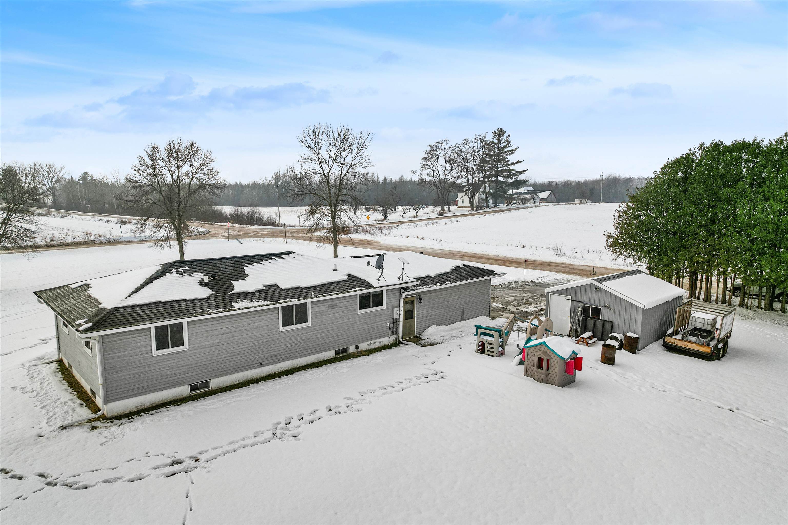 N2108 South R-1 Lane Menominee, MI 49858 - Photo 23 of 25