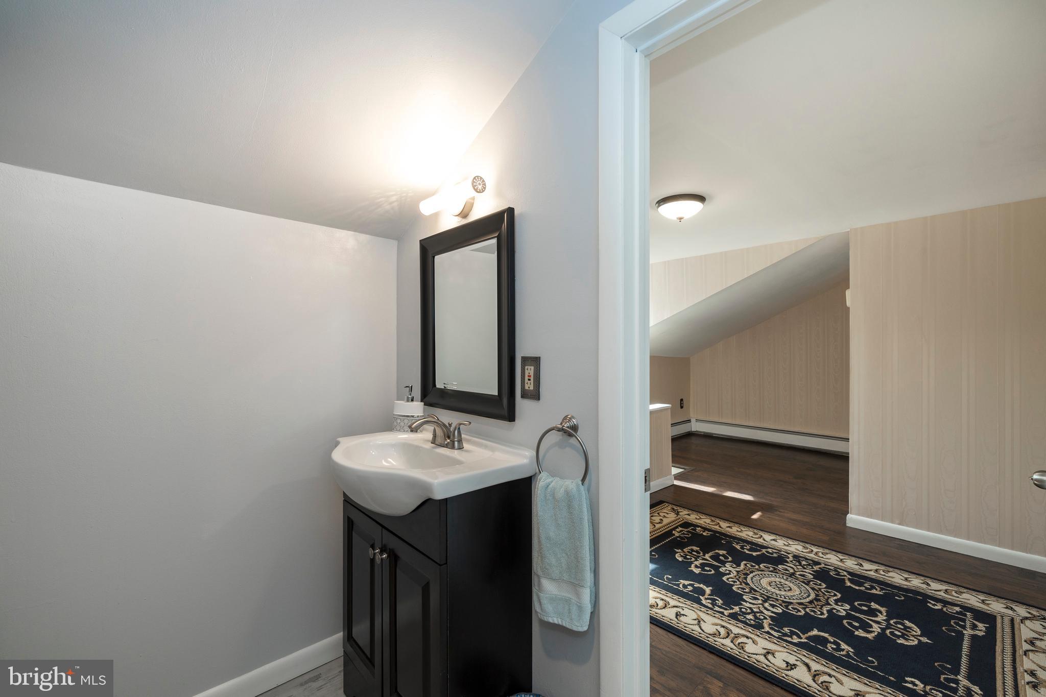 530 North Pleasantview Road Pottstown, PA 19464 - Photo 36 of 45 Remodeled 2nd flr bathroom