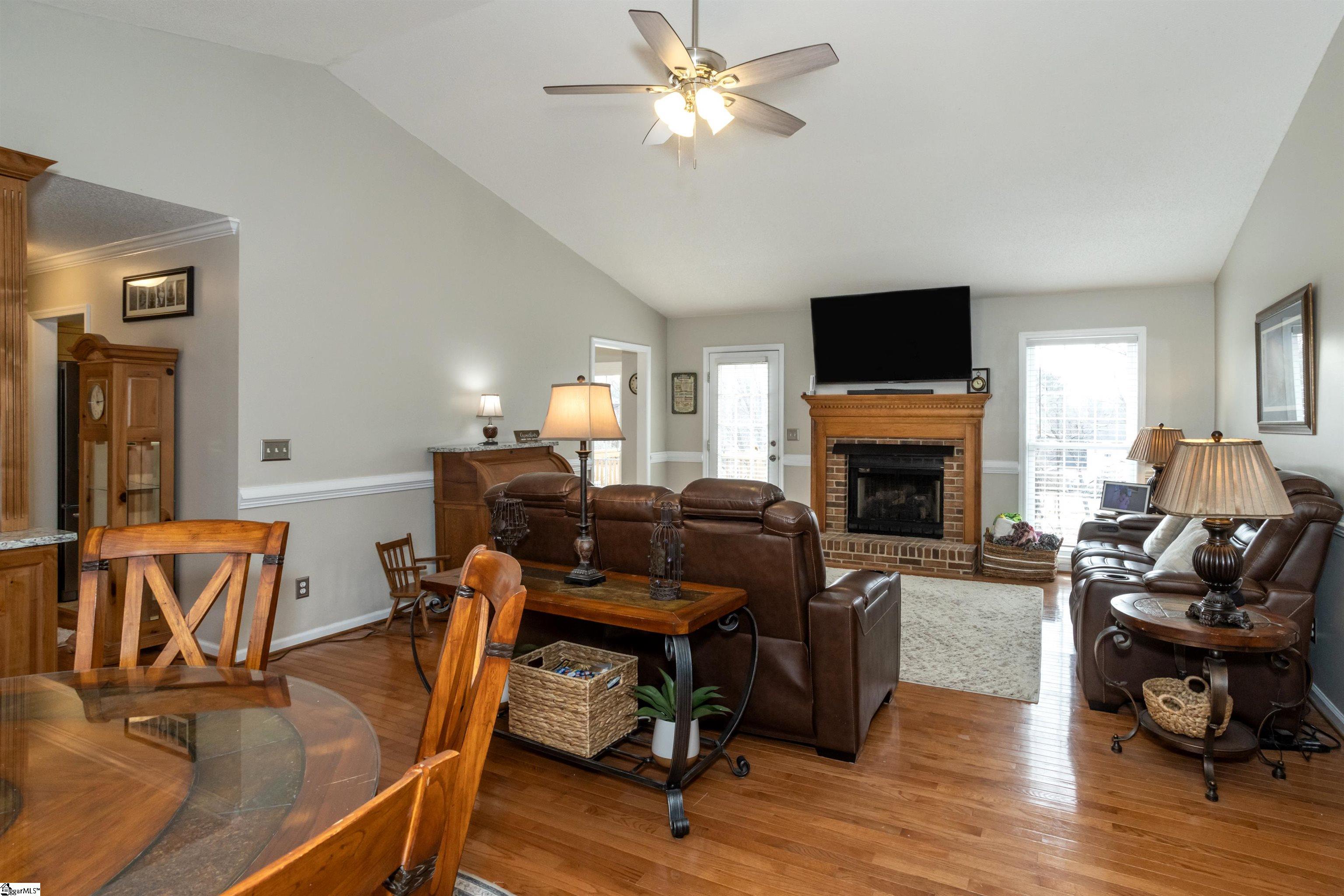 45 Rollingreen Road Greer, SC 29651 - Photo 2 of 30 Gallery Image 2