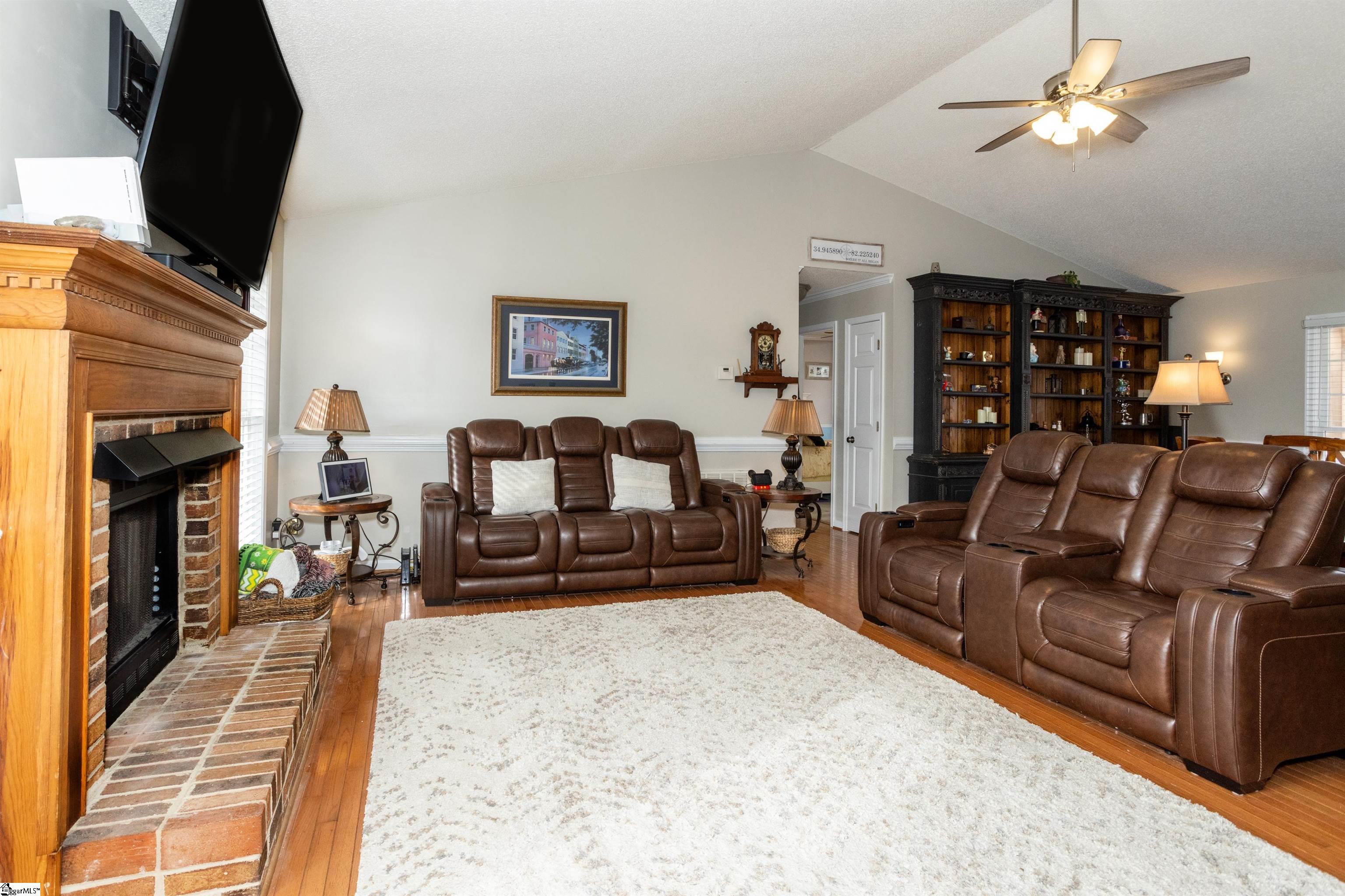 45 Rollingreen Road Greer, SC 29651 - Photo 5 of 30 Gallery Image 5