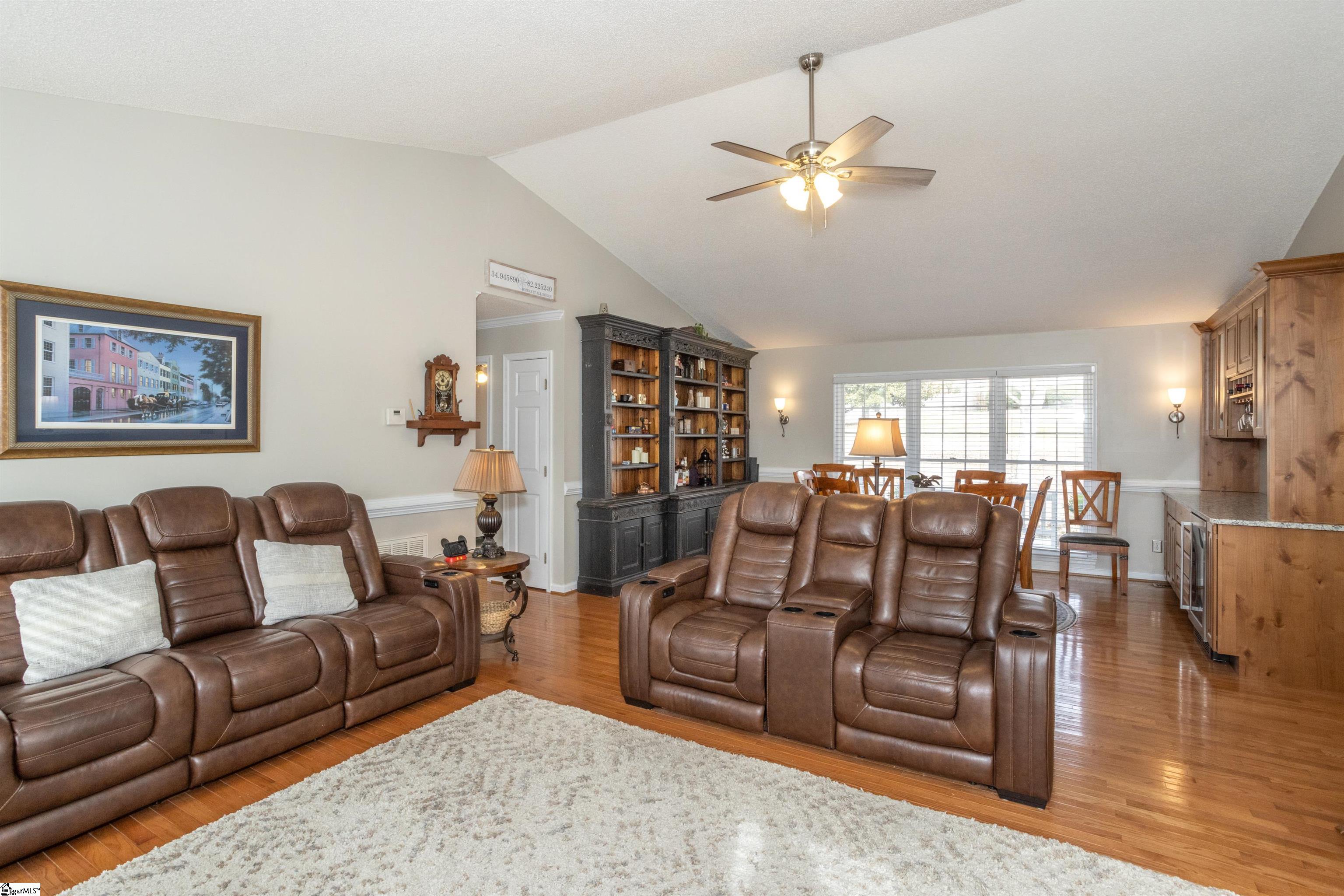 45 Rollingreen Road Greer, SC 29651 - Photo 6 of 30 Gallery Image 6