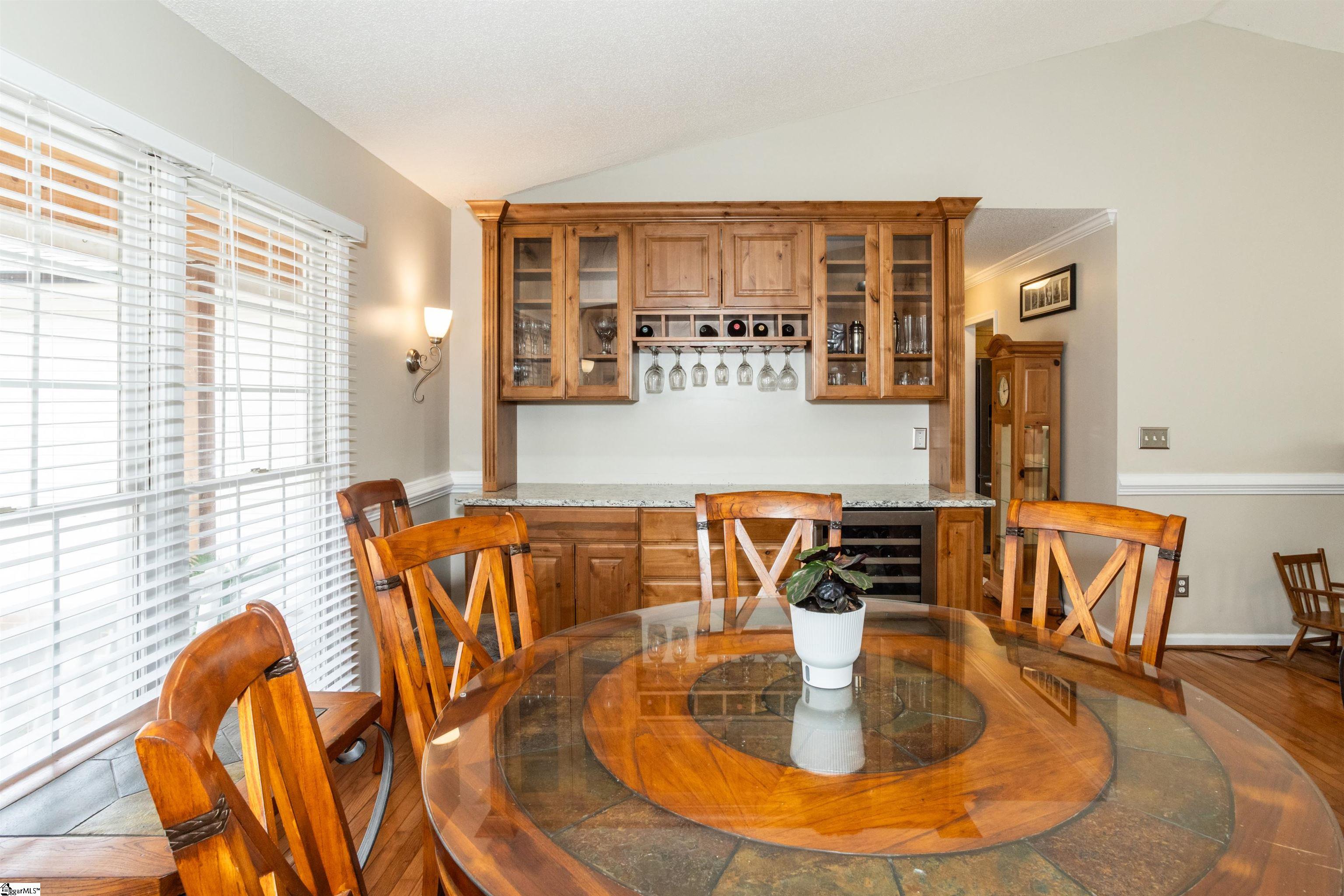 45 Rollingreen Road Greer, SC 29651 - Photo 10 of 30 Gallery Image 10