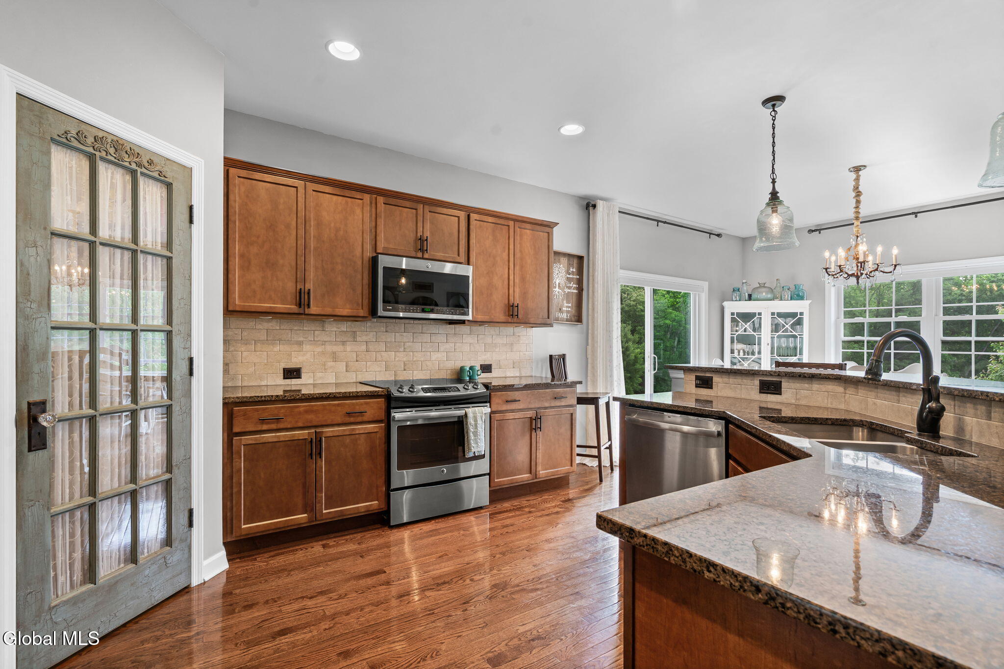 5 Rosemore Place Halfmoon, NY 12118 - Photo 12 of 38 13-web-or-mls-5-rosemore-pl