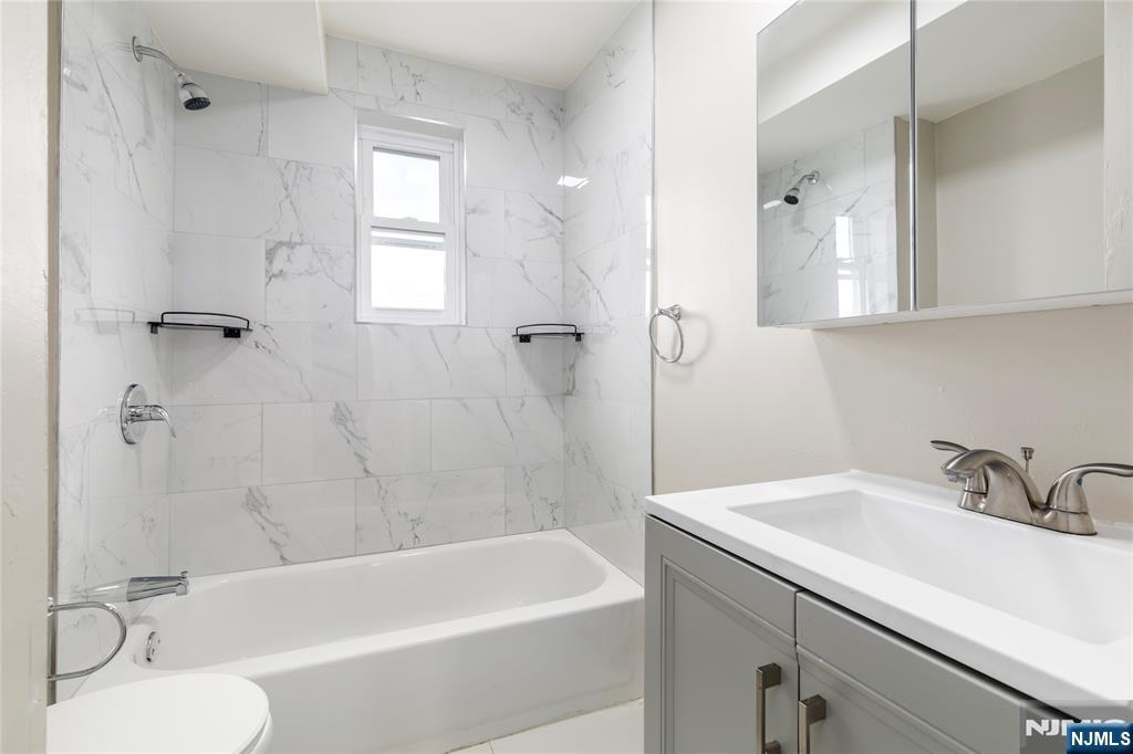 94 Prospect Terrace, Unit 2 East Rutherford, NJ 07073 - Photo 14 of 20