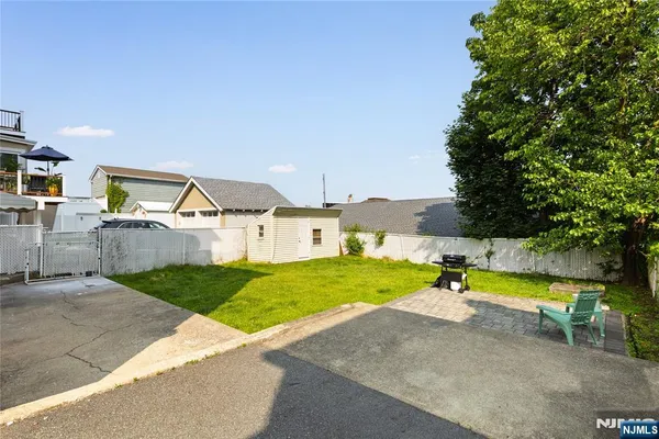 $2,800 | 94 Prospect Terrace, Unit 2, East Rutherford, NJ 07073