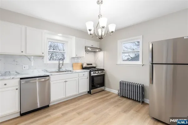 $2,800 | 94 Prospect Terrace, Unit 2, East Rutherford, NJ 07073