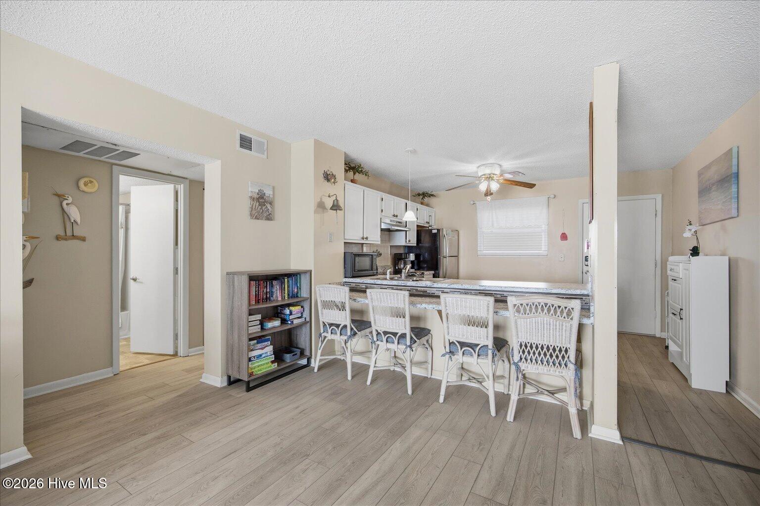 1840 New River Inlet Road, Unit 2307B North Topsail Beach, NC 28460 - Photo 7 of 38 19-IMG_6640