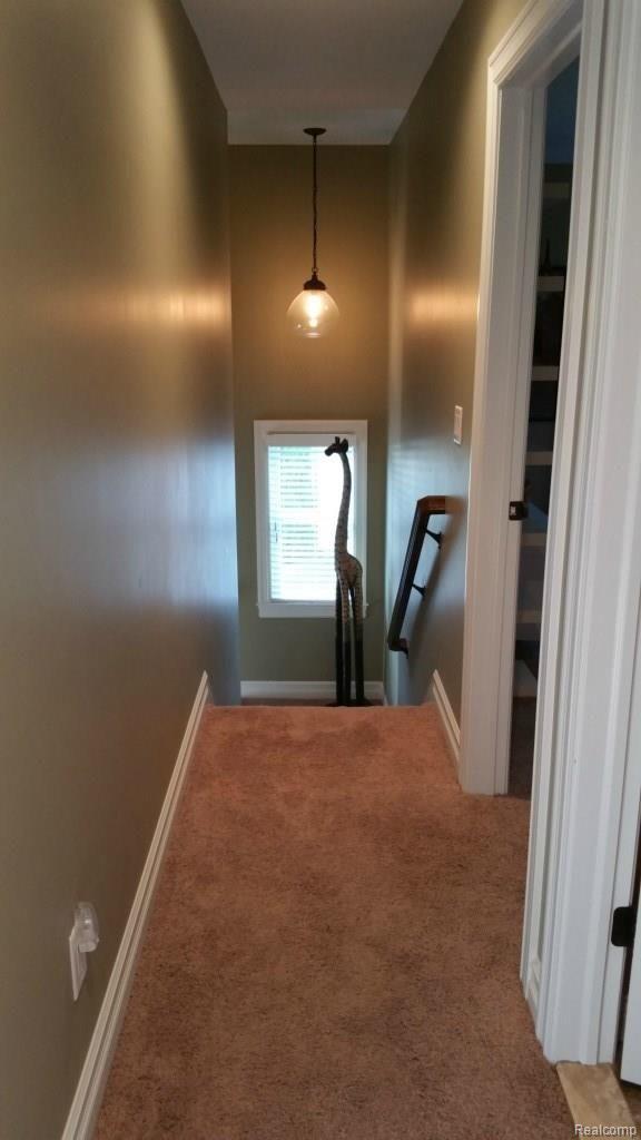 3963 Samuel Avenue Rochester, MI 48309 - Photo 22 of 54 Upstairs Hallway