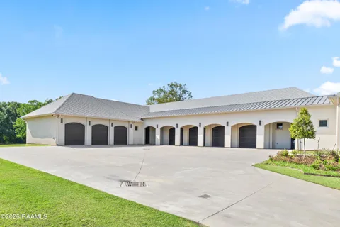 $4,100,000 | 235 North Fieldspan Road, Unit B, Scott, LA 70583