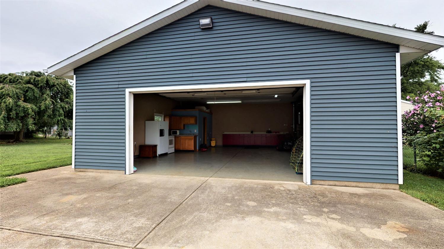 1583 Boyle Road Hamilton, OH 45013 - Photo 2 of 41