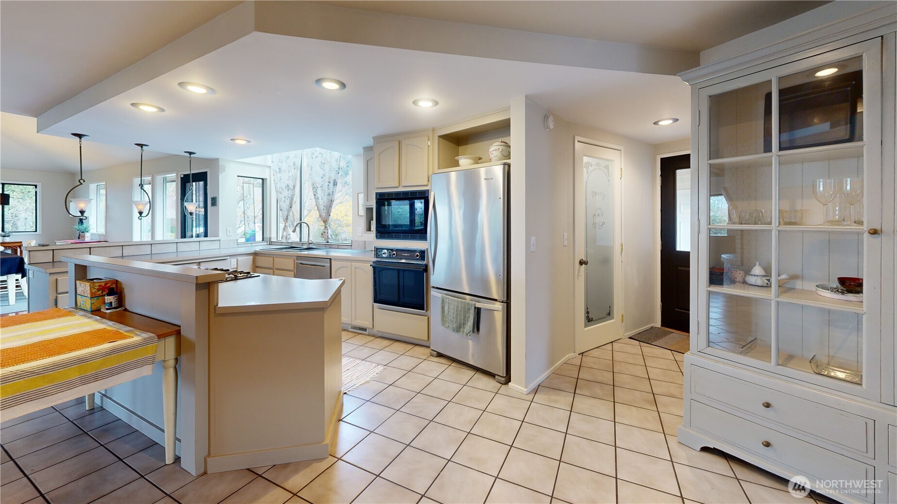 627 North Waugh Road Mount Vernon, WA 98273 - Photo 18 of 39