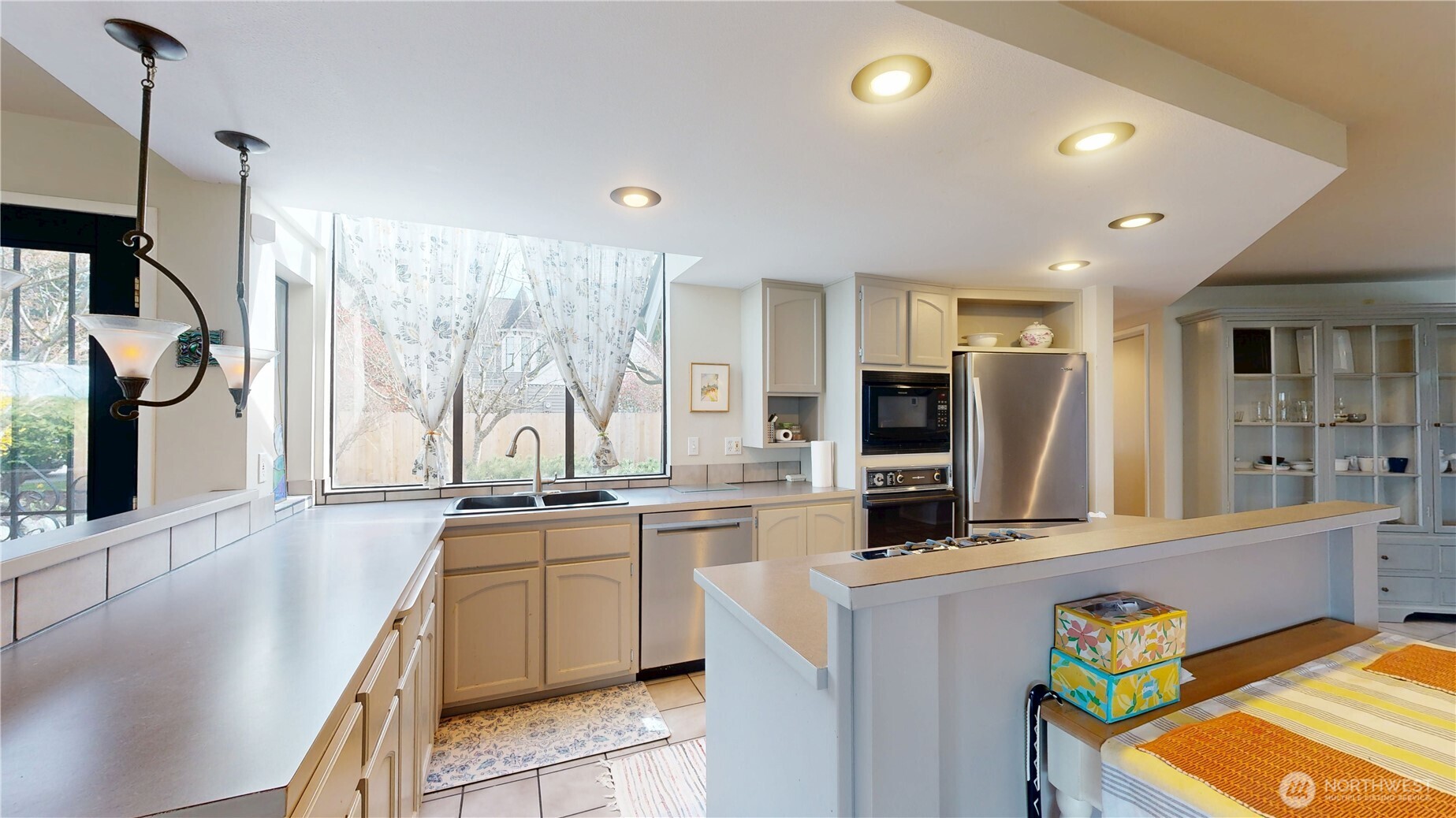 627 North Waugh Road Mount Vernon, WA 98273 - Photo 19 of 39