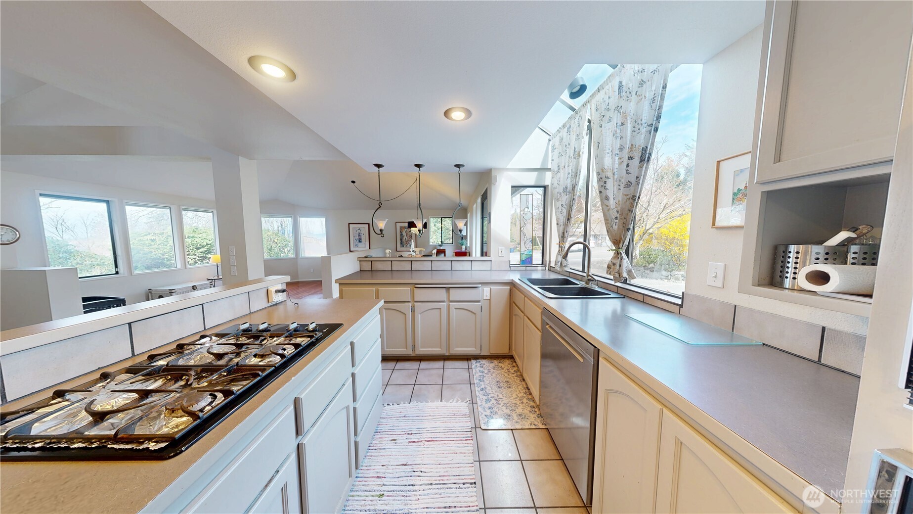 627 North Waugh Road Mount Vernon, WA 98273 - Photo 22 of 39