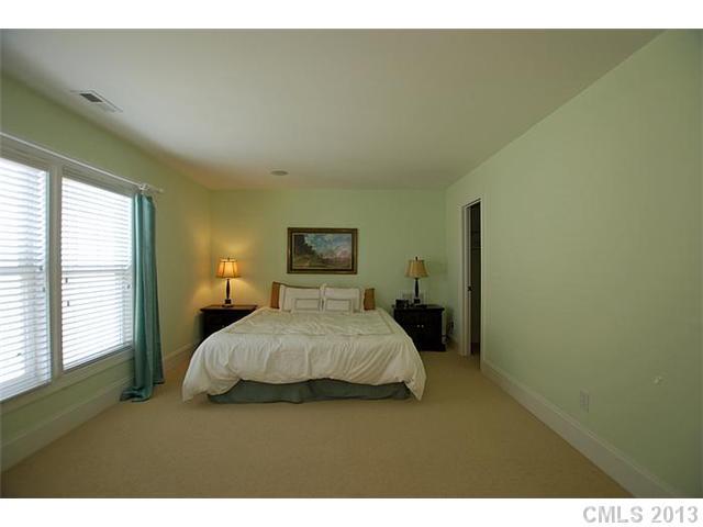 9407 Wheatfield Road, Unit 239 Charlotte, NC 28277 - Photo 13 of 16 Gallery Image 13